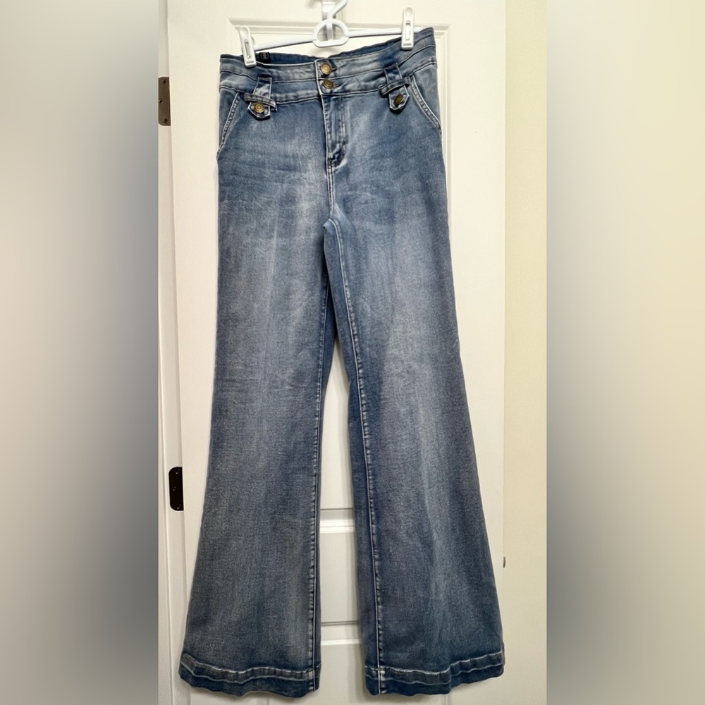 Elite Jeans Women’s Flare Wide Leg Size 9 Y2K Light Blue Button Detailed